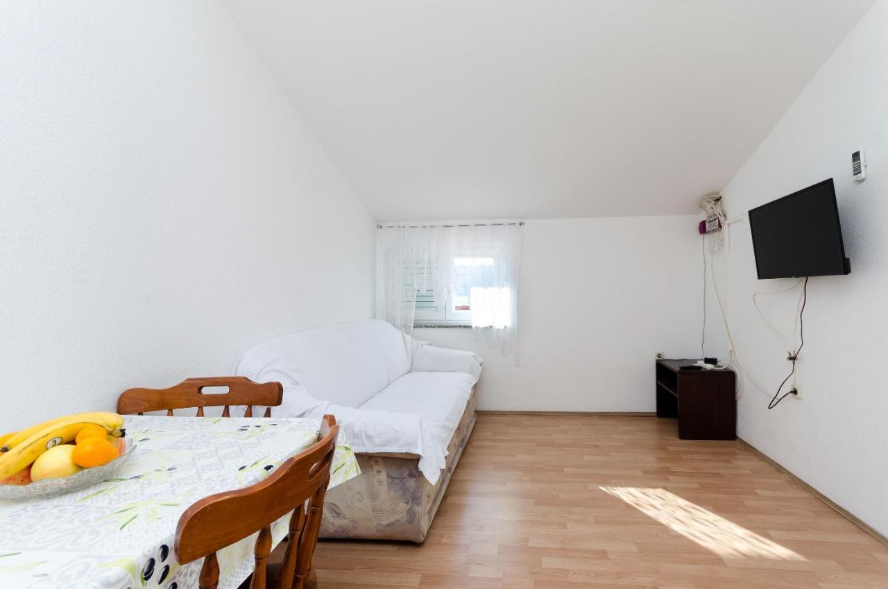 Apartments Anica J Lopar Ngoại thất bức ảnh