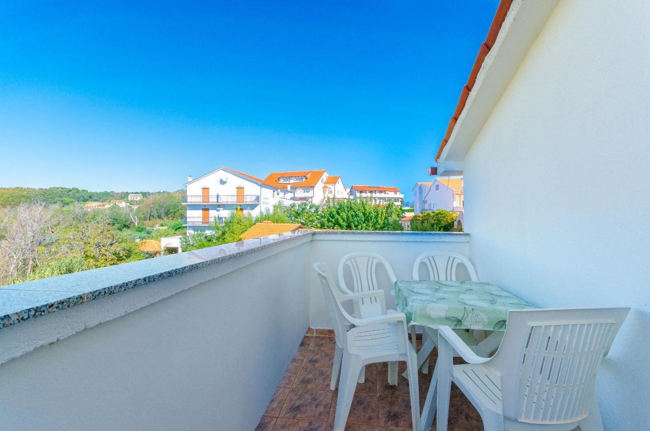 Apartments Anica J Lopar Ngoại thất bức ảnh