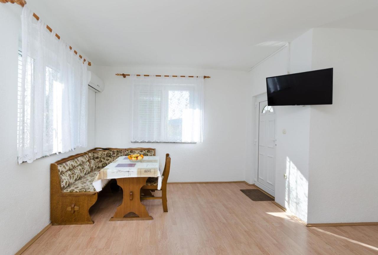 Apartments Anica J Lopar Ngoại thất bức ảnh