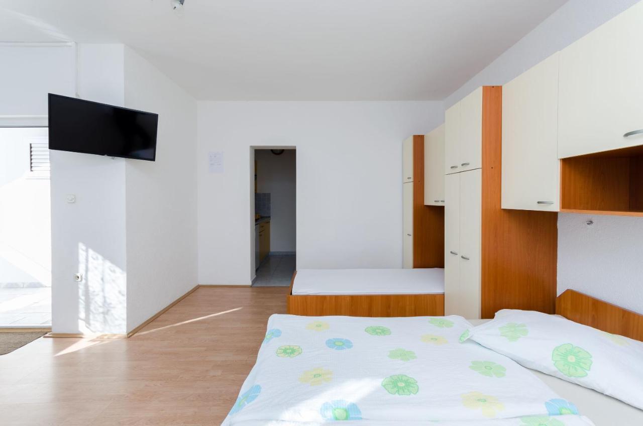 Apartments Anica J Lopar Ngoại thất bức ảnh